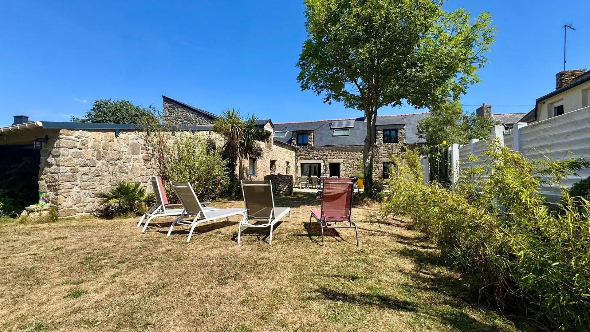 Riantec- Ti Gwenvael - Grande Maison Avec Baby Foot Et Terrain Clos 0*, Riantec Frankreich